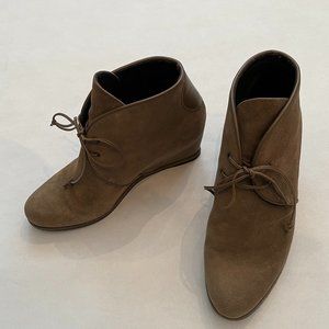 Stuart Weitzman Kalahari suede wedge boots booties 7